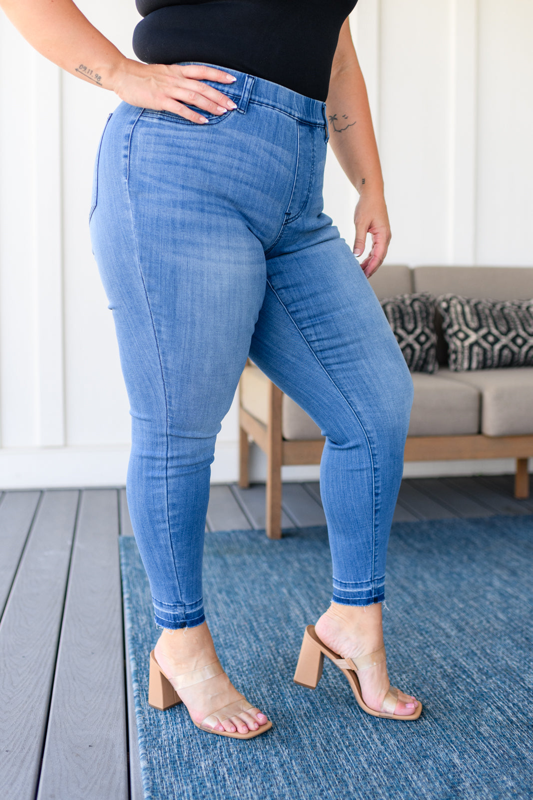 Brand Collab Amanda High Rise Pull on Release Hem Skinny Jeans