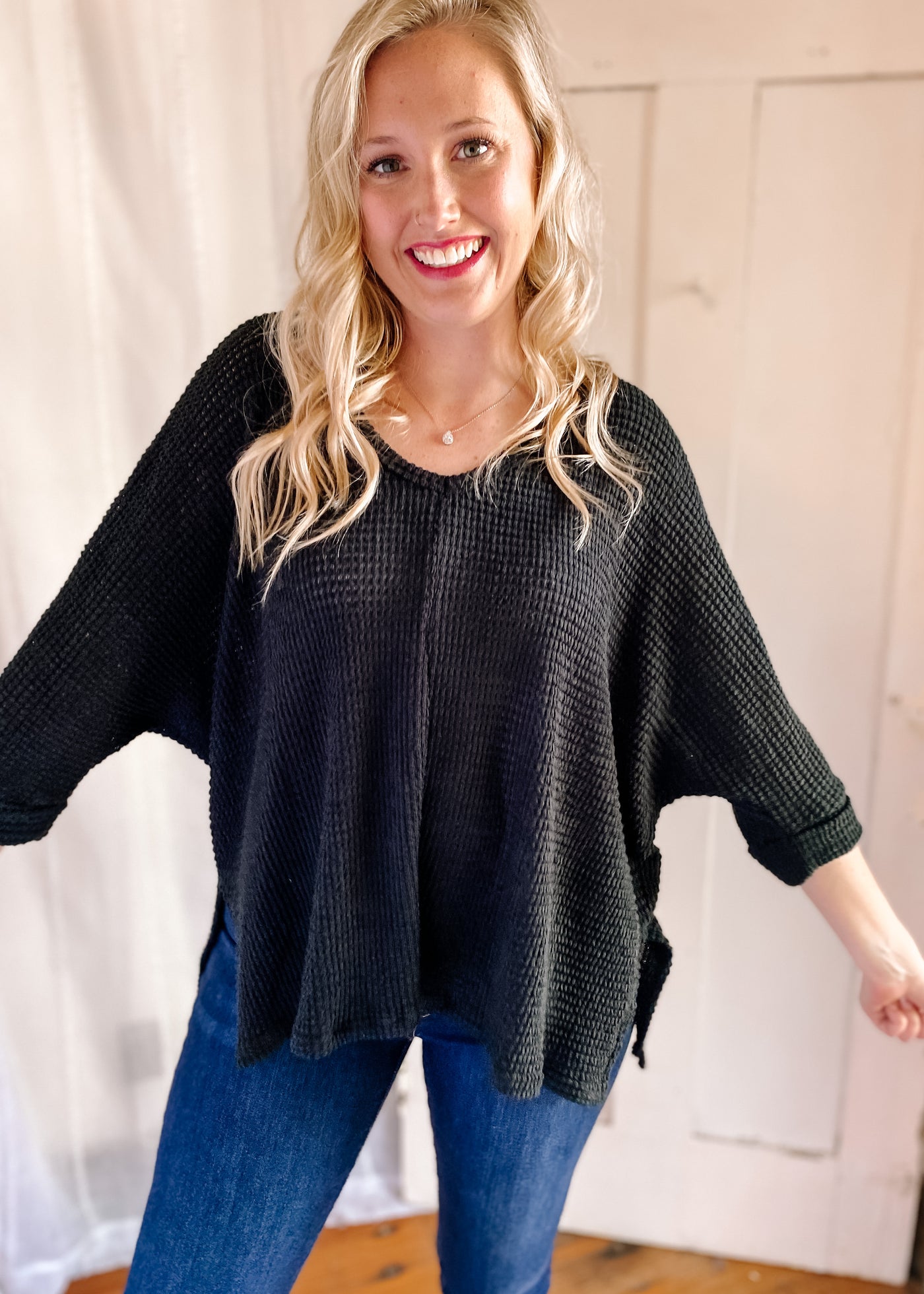 Renae V-Neck Sweater in Black