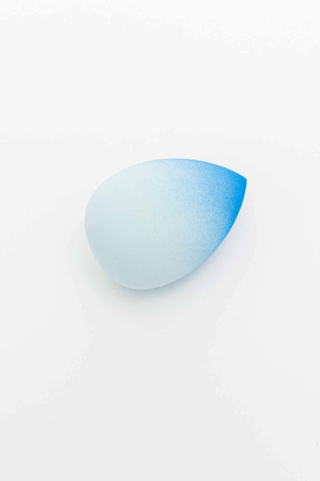 Brand Collab Cool Ombre Makeup Sponge in Four Colors