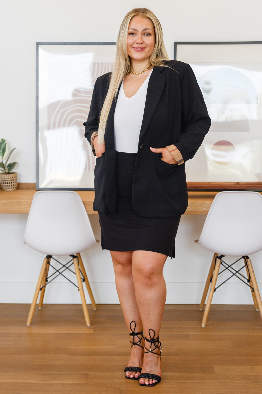Brand Collab Notting Hill Plaid Lined Blazer in Black